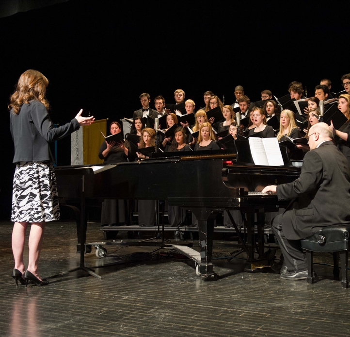 Chamber choir with pianist